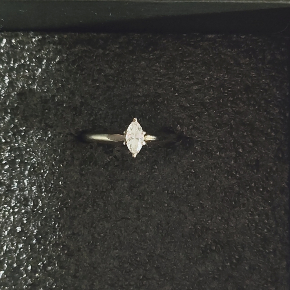 Diamond Ring genuine 1/4 carat 14 k wg